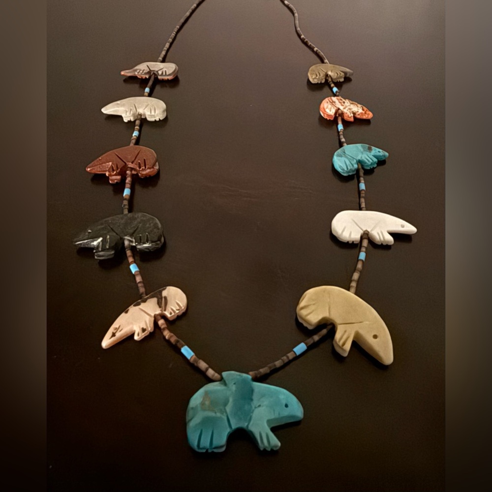 Vintage Zuni Fetish Necklace | Hand Carved Stone Animals | Turquoise Heishi 13” - Picture 2 of 6
